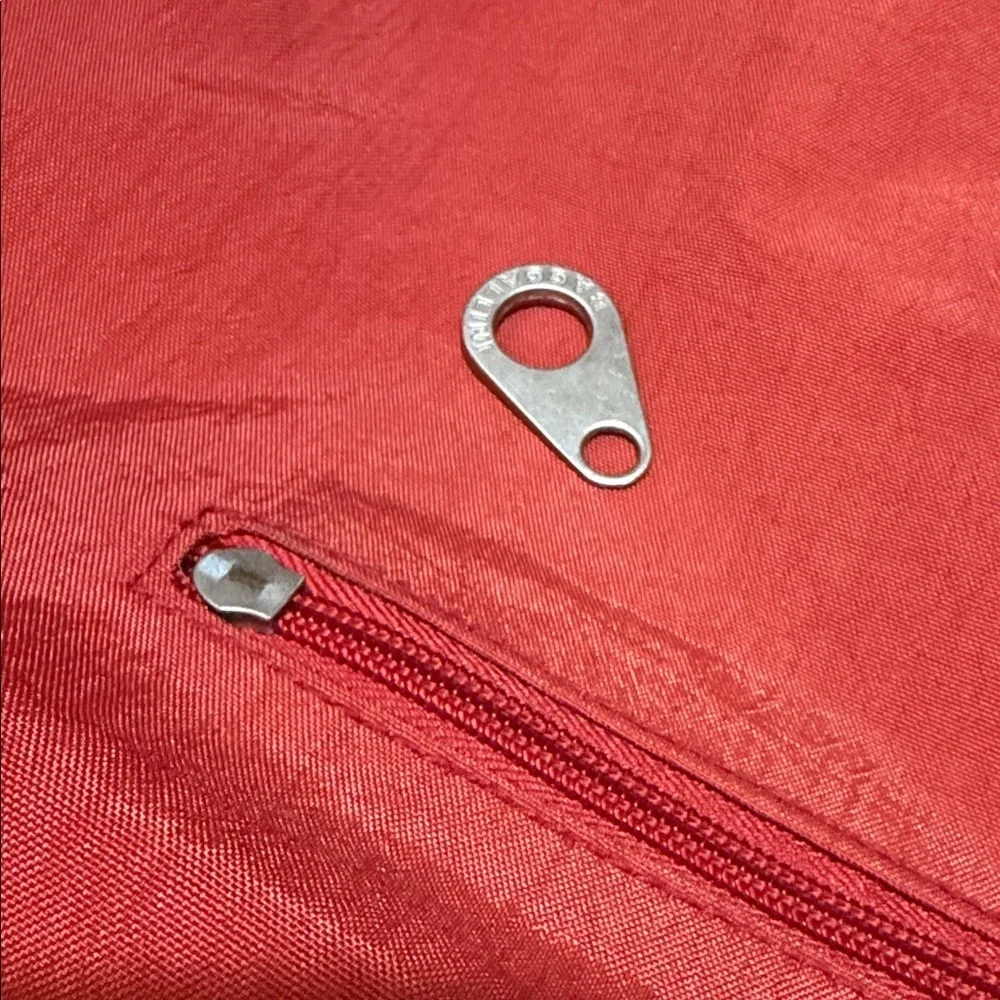 Baggallini Red Hobo Shoulder Bag Purse, Silver-Tone Accents.  Multiple Pockets.